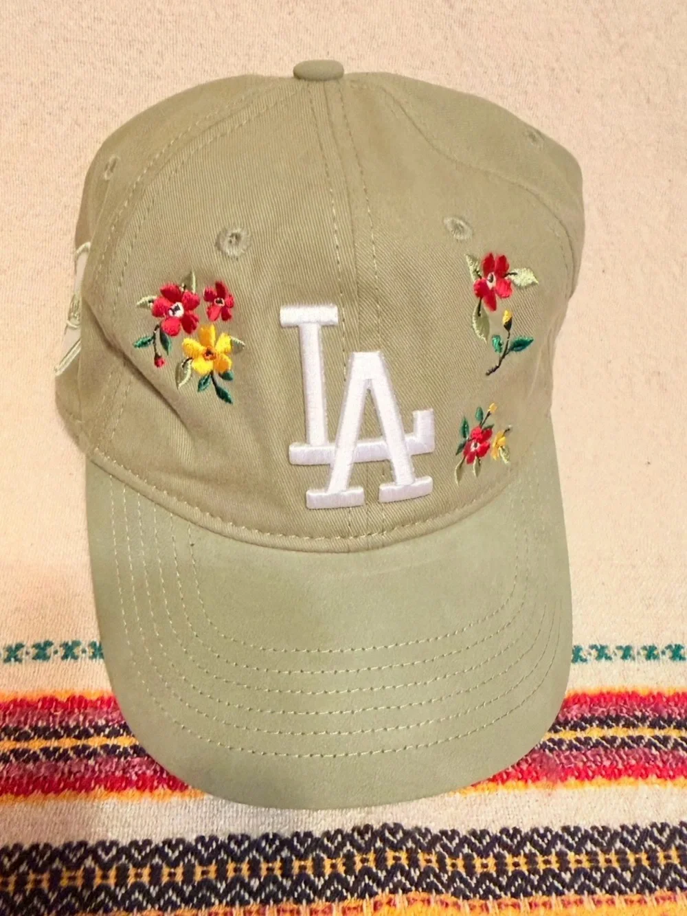 Pro Standard MLB Los Angeles Dodgers Floral Embroidered Baseball Hat NWOT